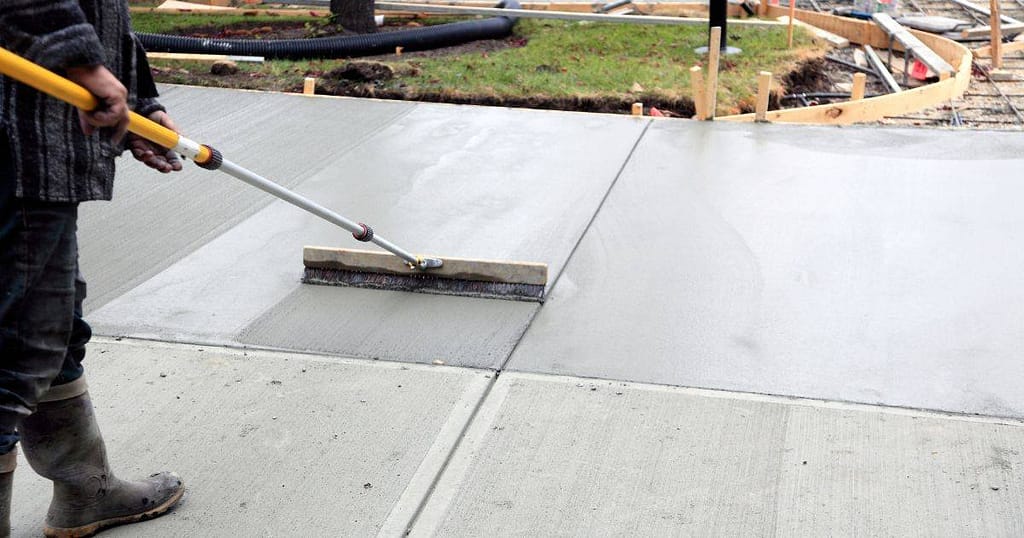 How to Choose the Right Finish for Your New Concrete Driveway